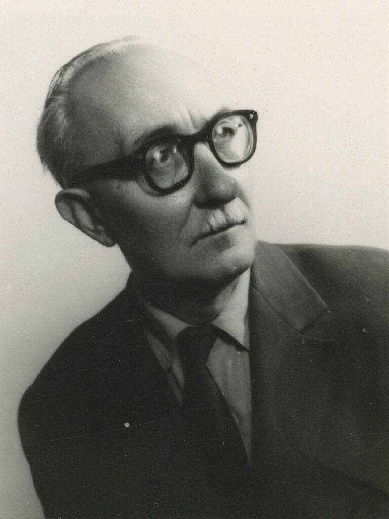 Holló Ernő. Holló Ernő
